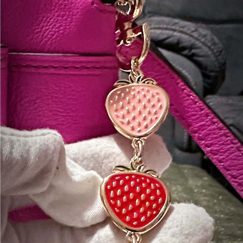Y2K Kate Spade pink soft leather Fuchsia Crossbody Bag with strawberry keychain - Picture 15 of 17